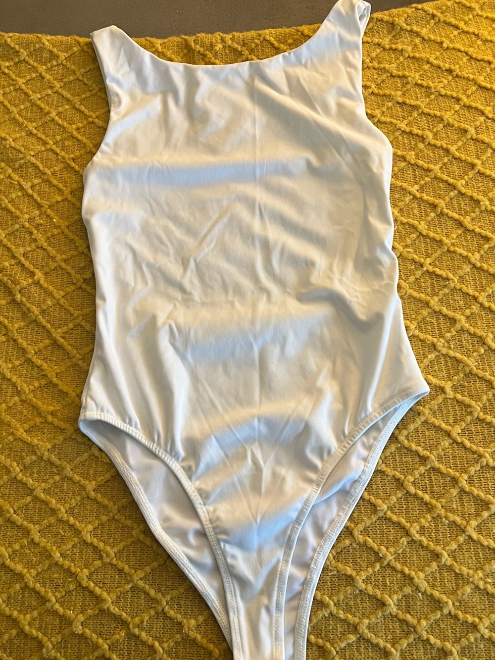 White Fox women White Body - Classic Scoop Neck open back